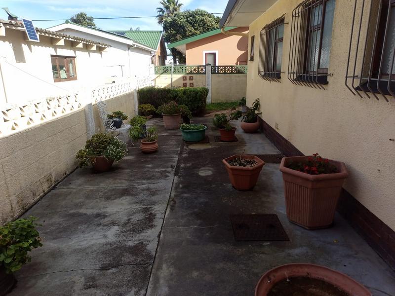 4 Bedroom Property for Sale in Gansbaai Central Western Cape